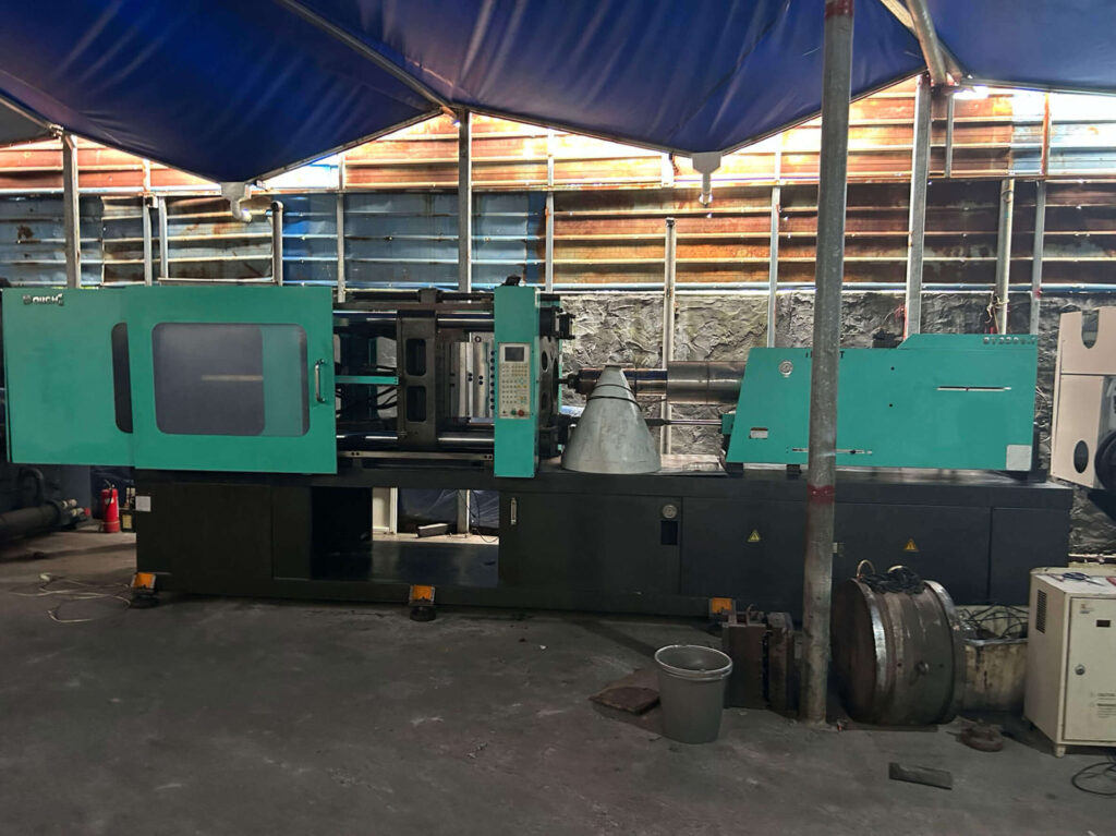 used injection molding machine5